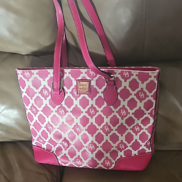 Dooney & Bourke Handbags - Dooney & Bourke Pink and White Geometric Tote
